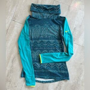 Nike Dri-FIT ADV Running Division
Women's Long-Sleeve Running Top